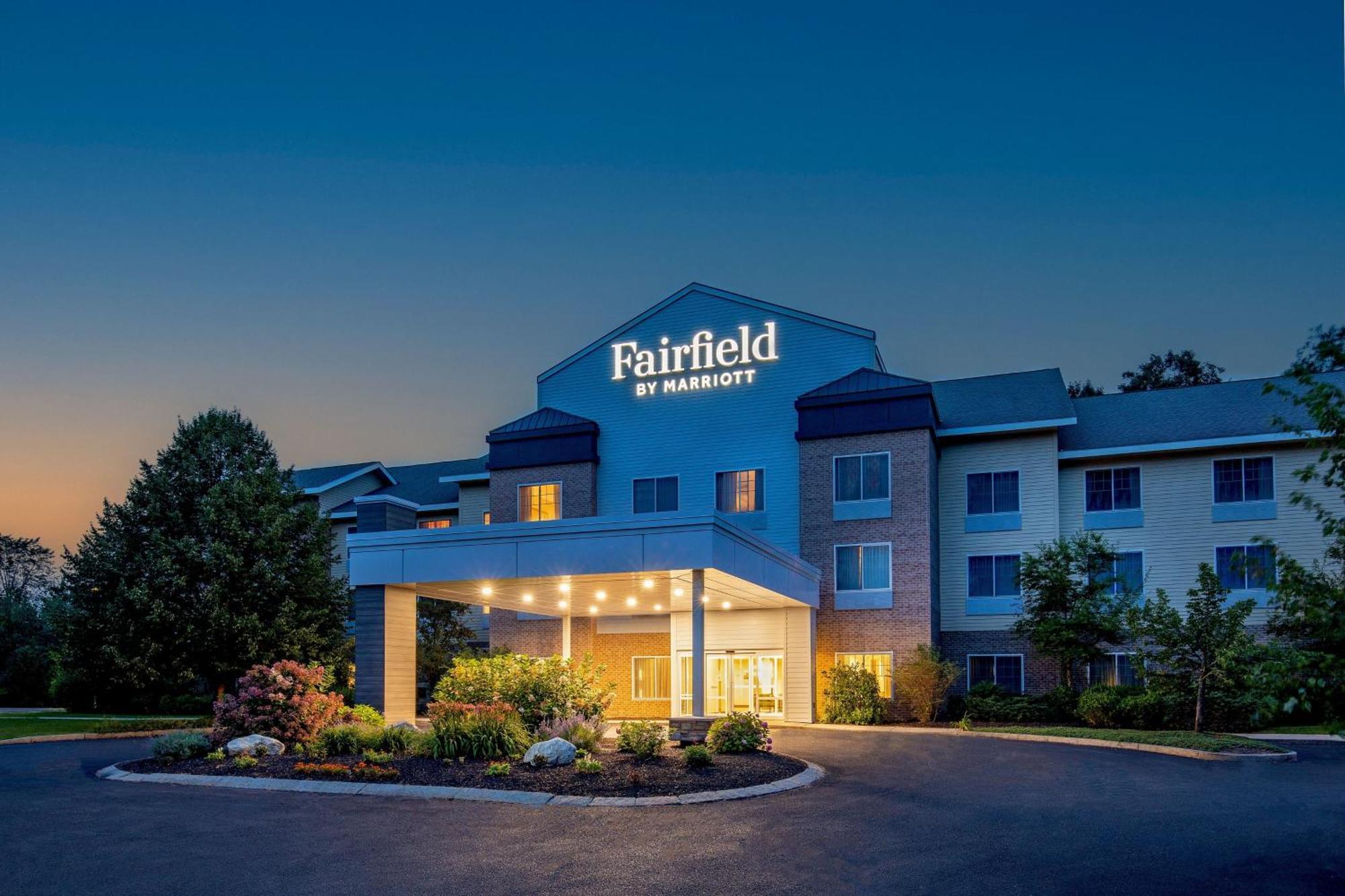 Fairfield Inn & Suites By Marriott Brunswick Freeport Екстериор снимка