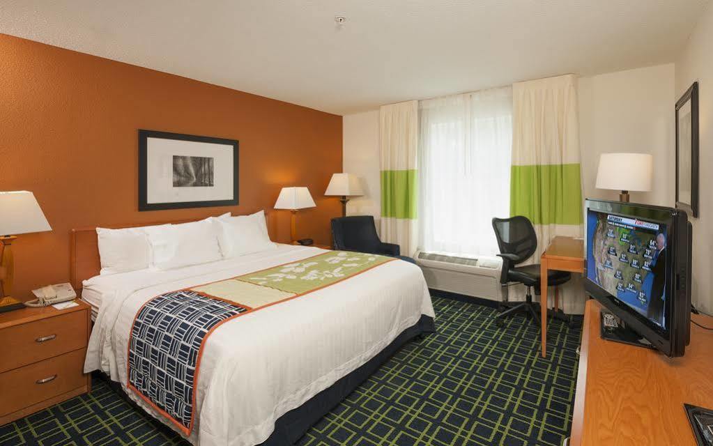 Fairfield Inn & Suites By Marriott Brunswick Freeport Екстериор снимка